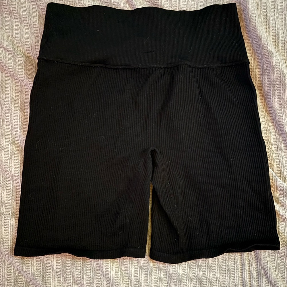 Black mid length gym shorts